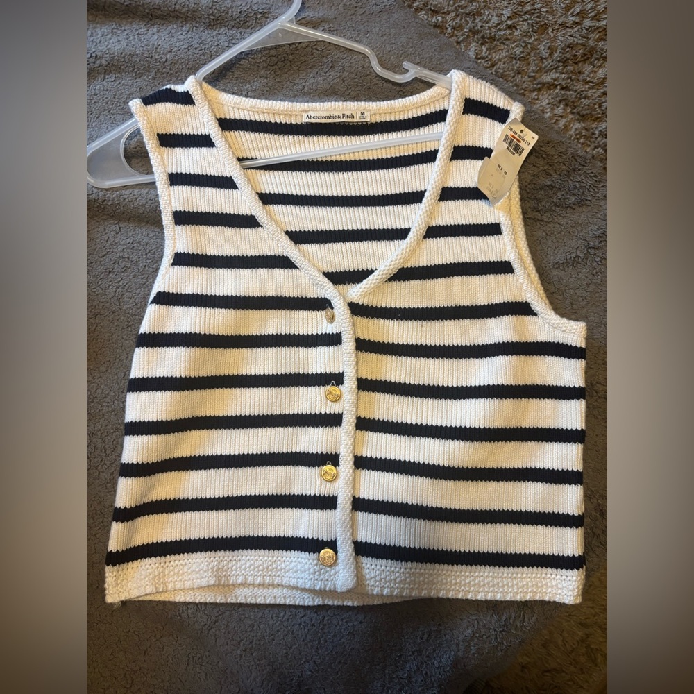 NWT Abercrombie Sweater Vest